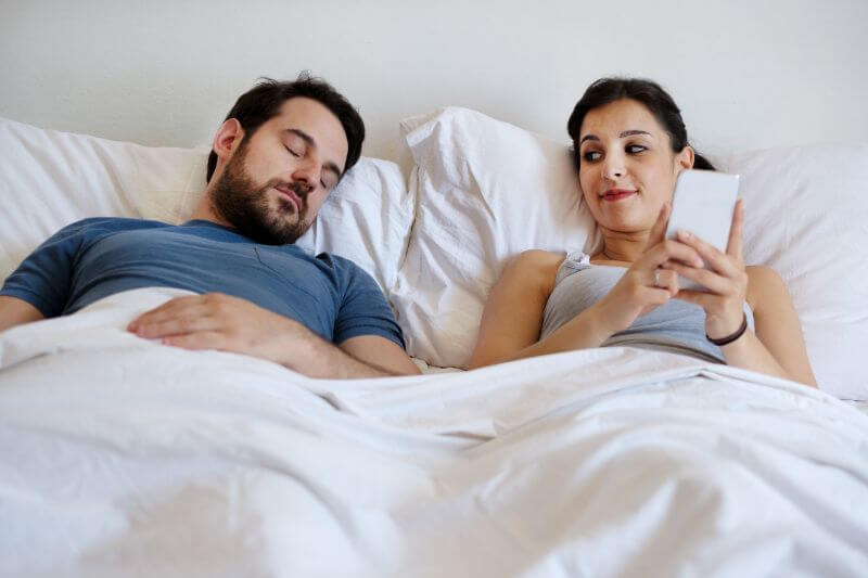 Waarom gaan vrouwen vreemd en hoe ga je daarmee om? Relatievakantie